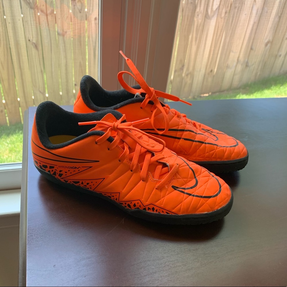 Nike indoor soccer shoes